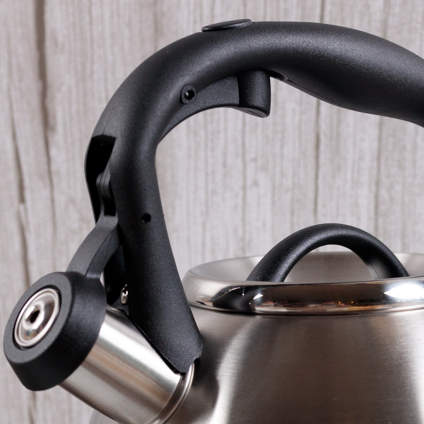 3 L STAINLESS STEEL WHISTLING TEAPOT. KAMBERG® INDUCTION
