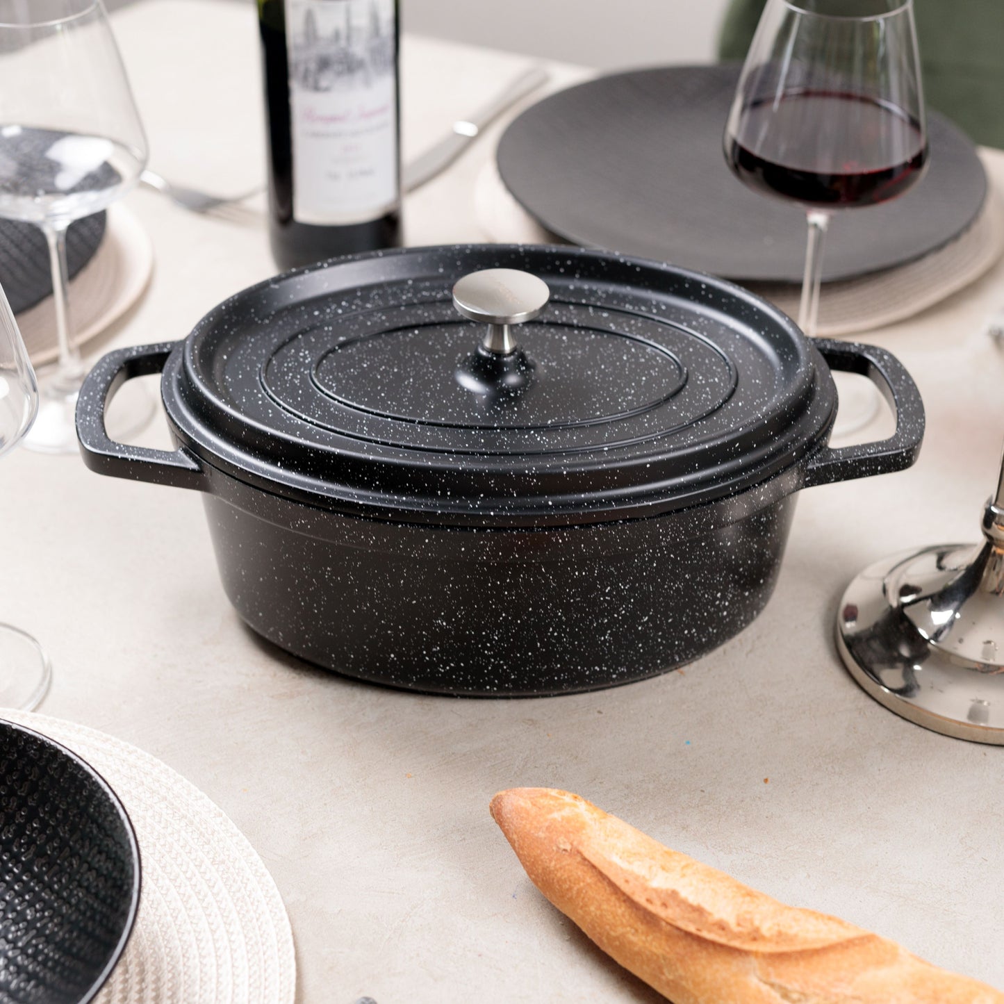 KAMBERG® CAST ALUMINUM OVAL 30 CM BLACK COCOTTE