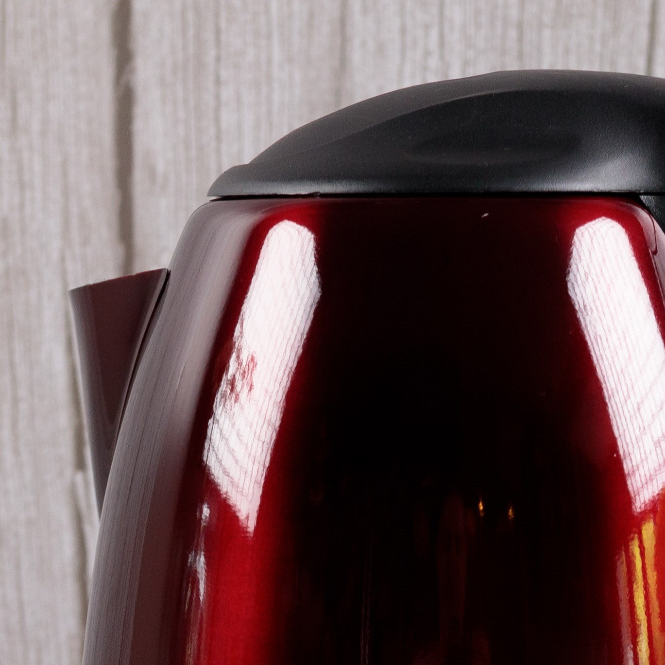 BOUILLOIRE ROUGE INOX 18/10 1,8 L. KAMBERG®
