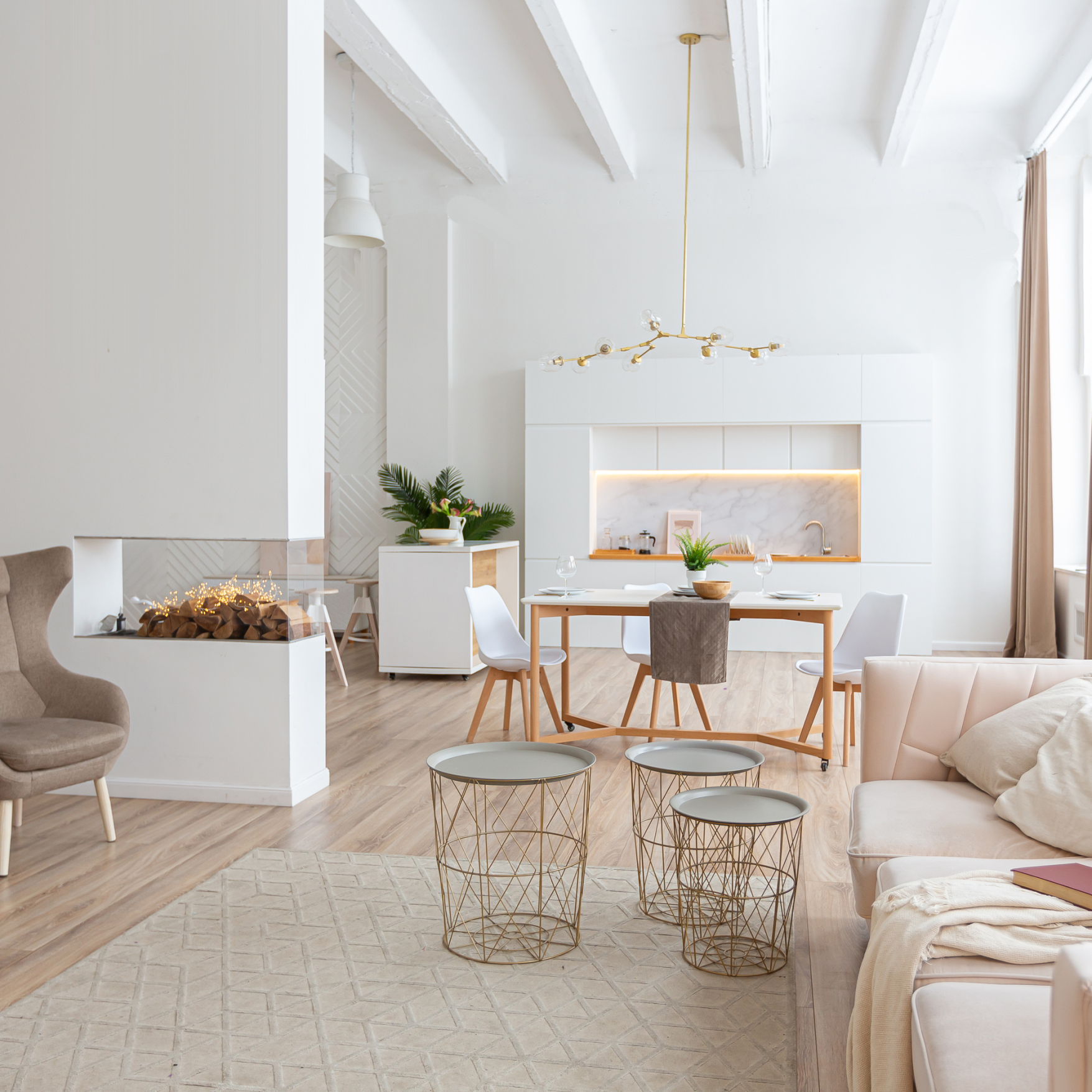 Image Title Alt Image